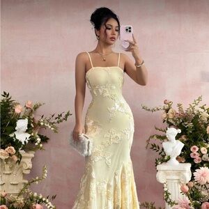 Elegant Yellow Evening Gown